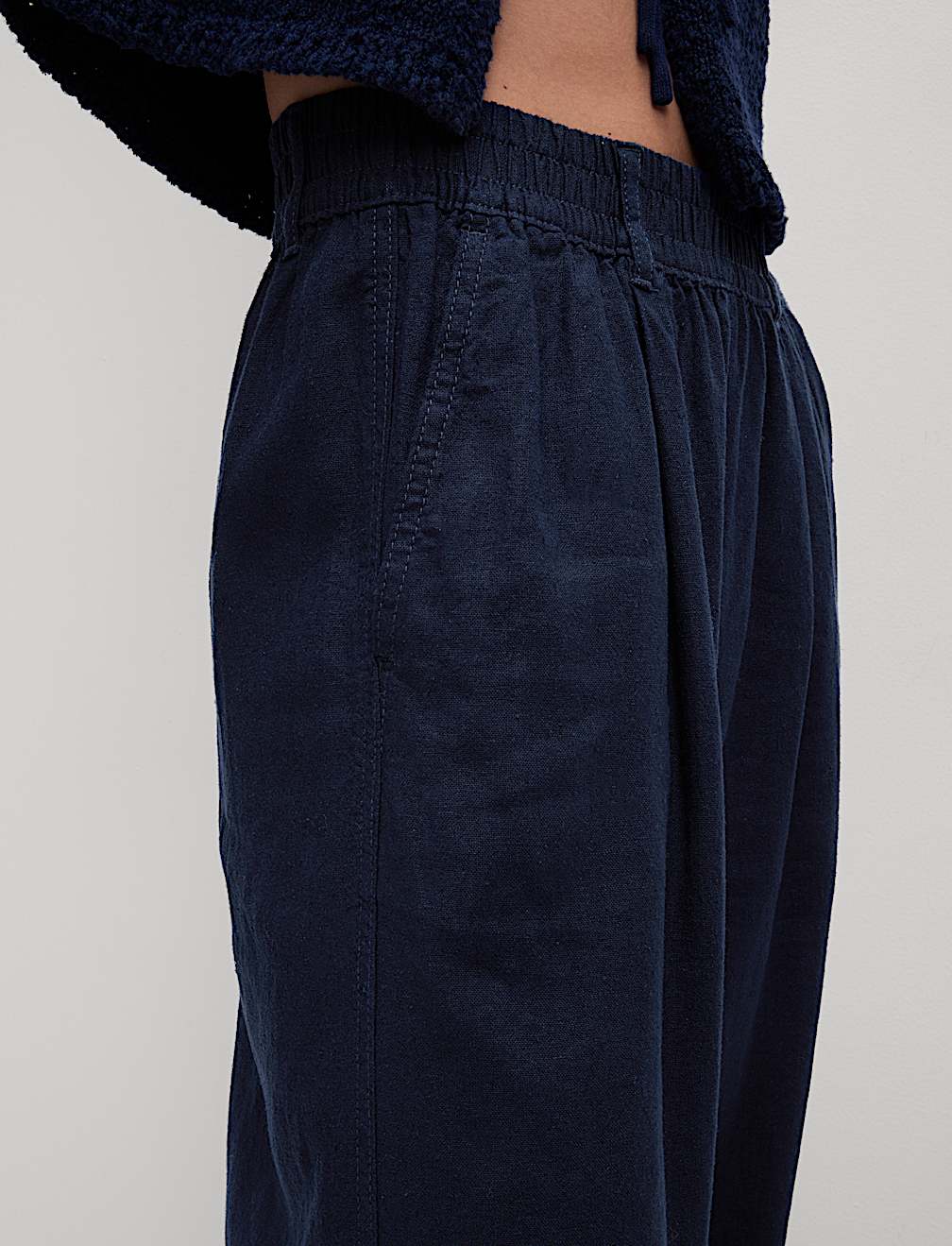 Linen Rich Wide Leg Cropped Trousers