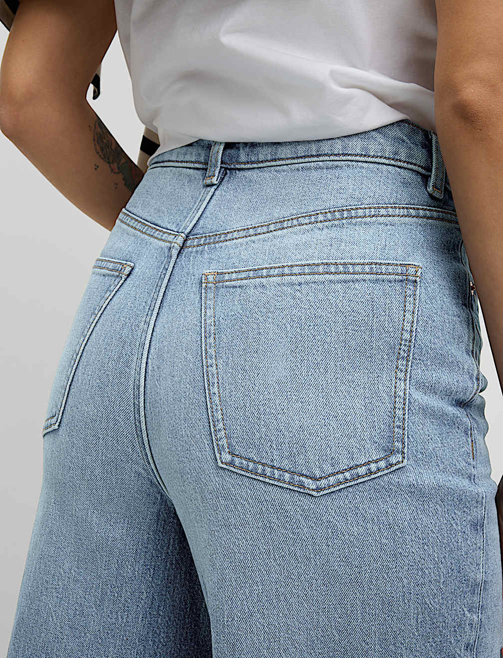 Wide Leg Cropped Jeans