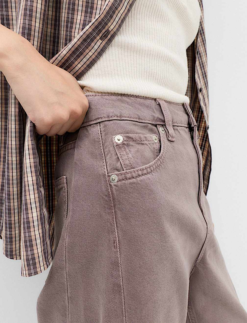 Mid Rise Barrel Jeans