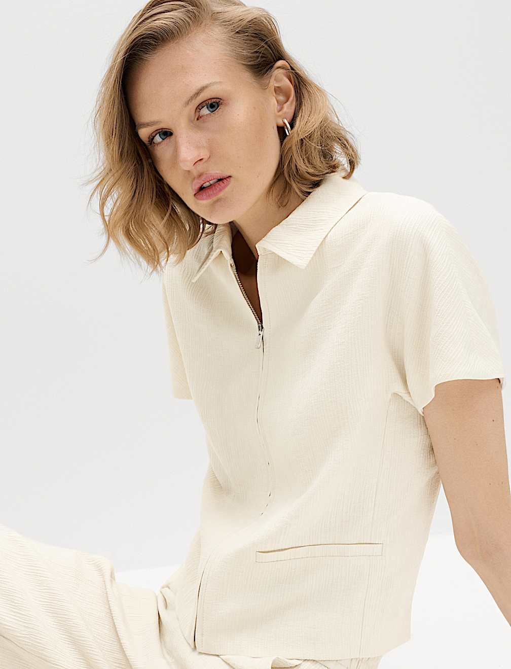 Textured Short Sleeve Zip Through Jacket