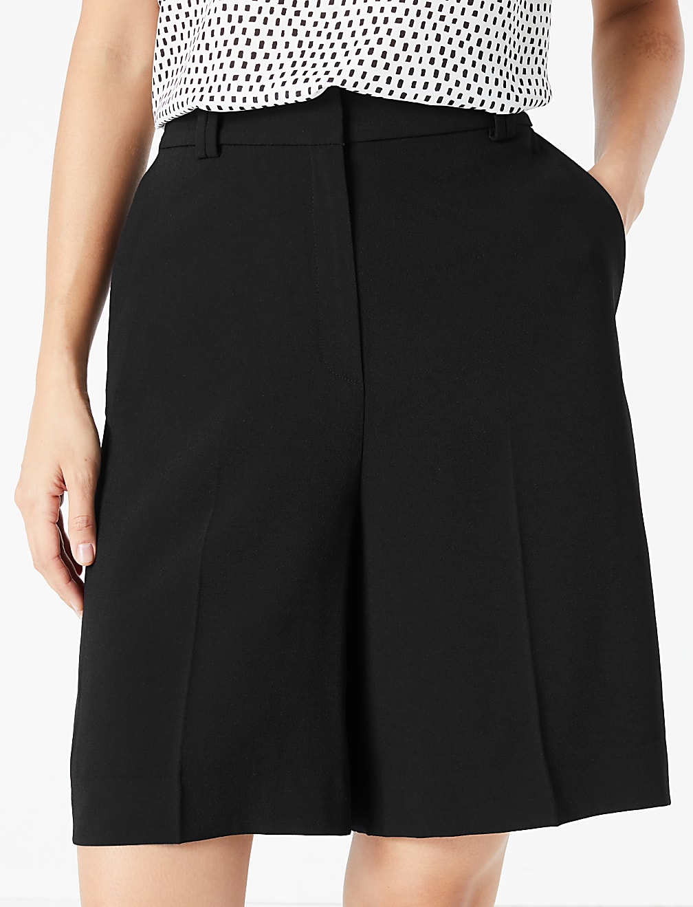 Crepe Tailored Shorts