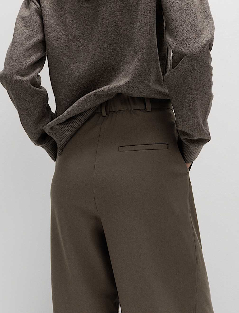 Woven Barrel Leg Trousers with Stretch