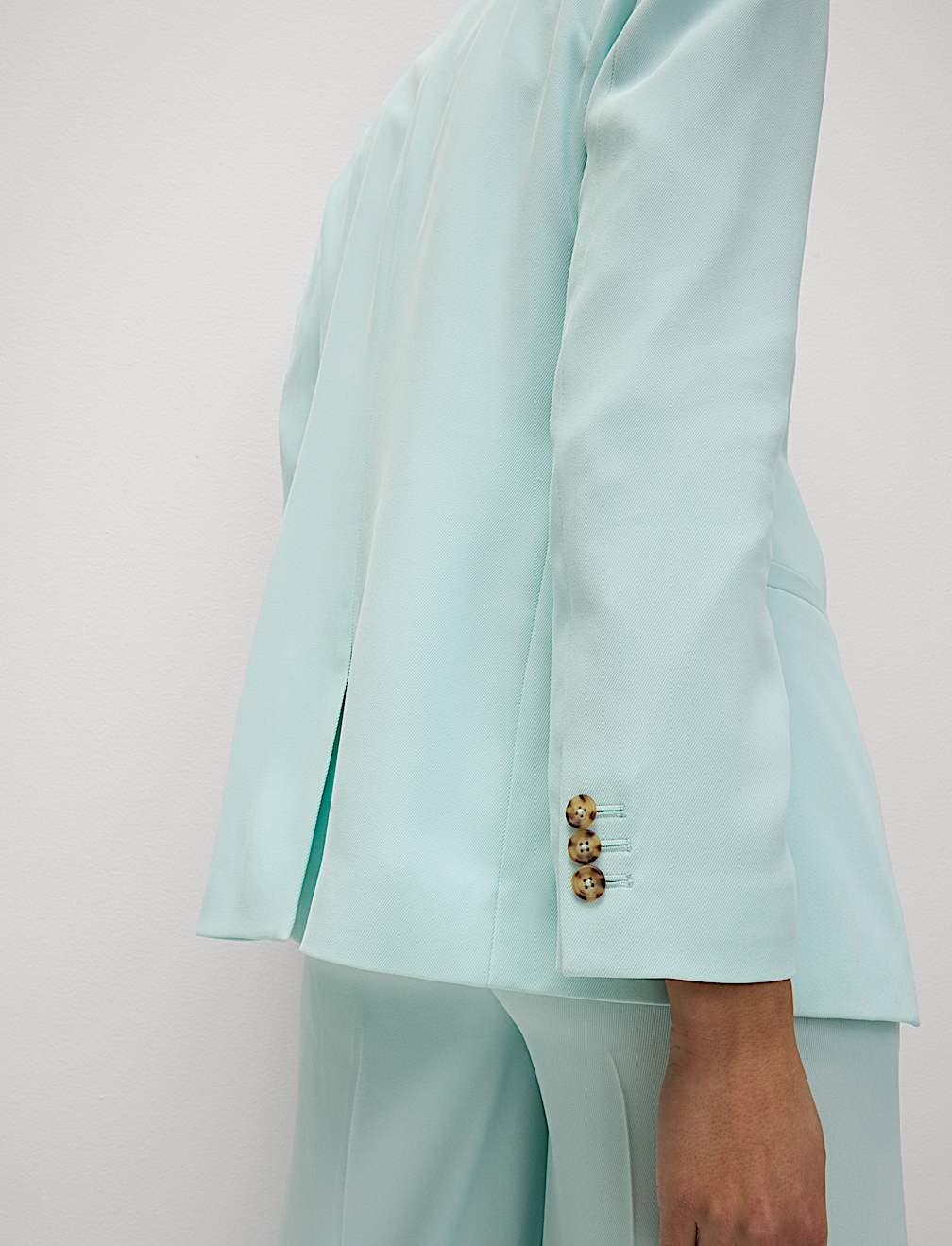 Relaxed Single Breasted Blazer