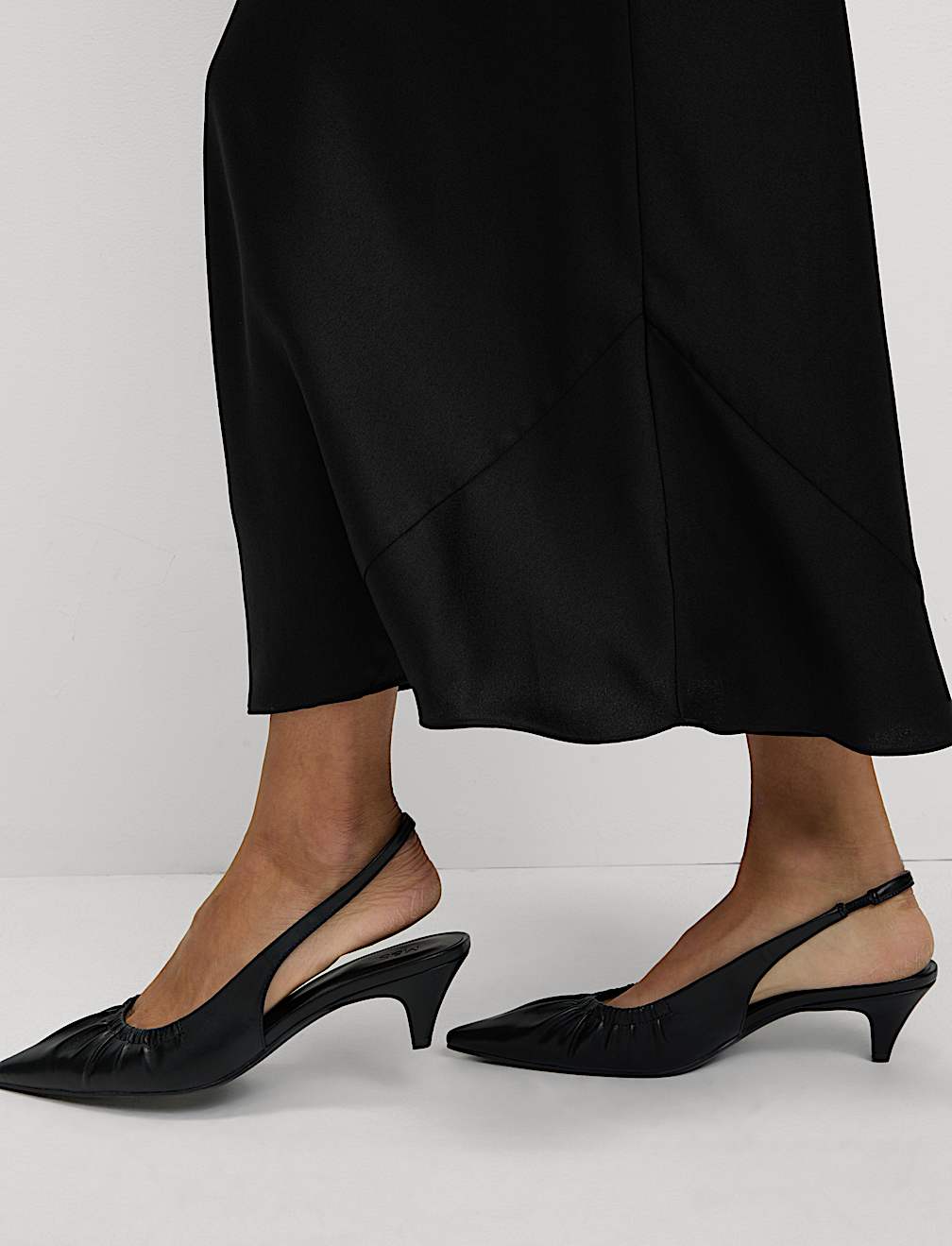 SATIN SLIP SKIRT