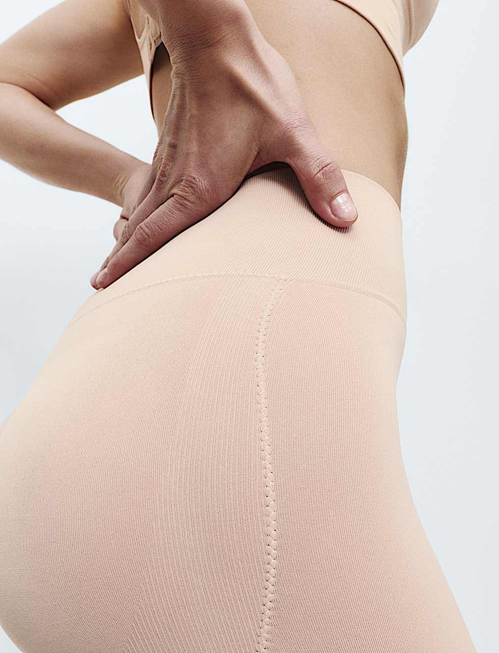 Cool Comfort&trade; Seamless Bum Boosting Shorts