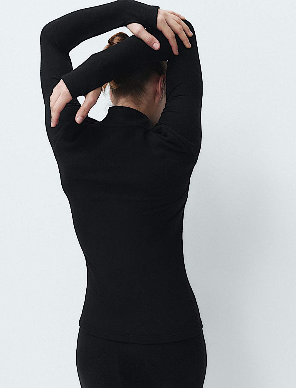 Heatgen&trade; Maximum Thermal Funnel Neck Top