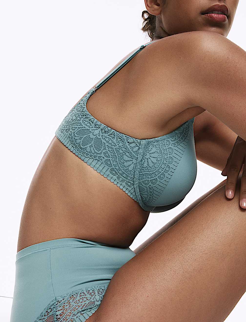 Body Soft™ Wired Plunge T-Shirt Bra A-E