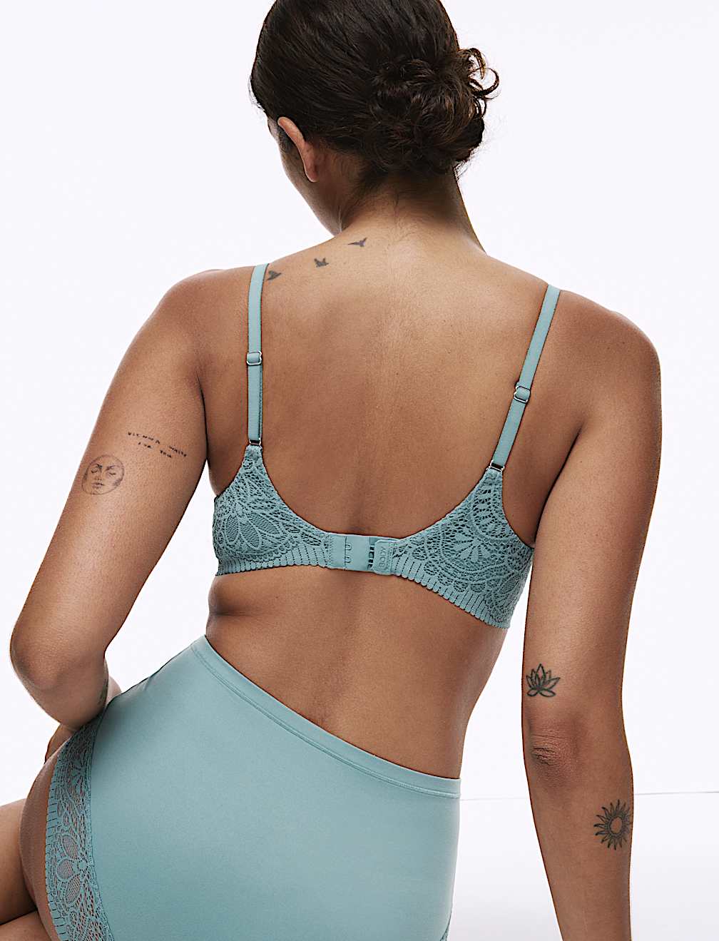 Body Soft™ Wired Plunge T-Shirt Bra A-E
