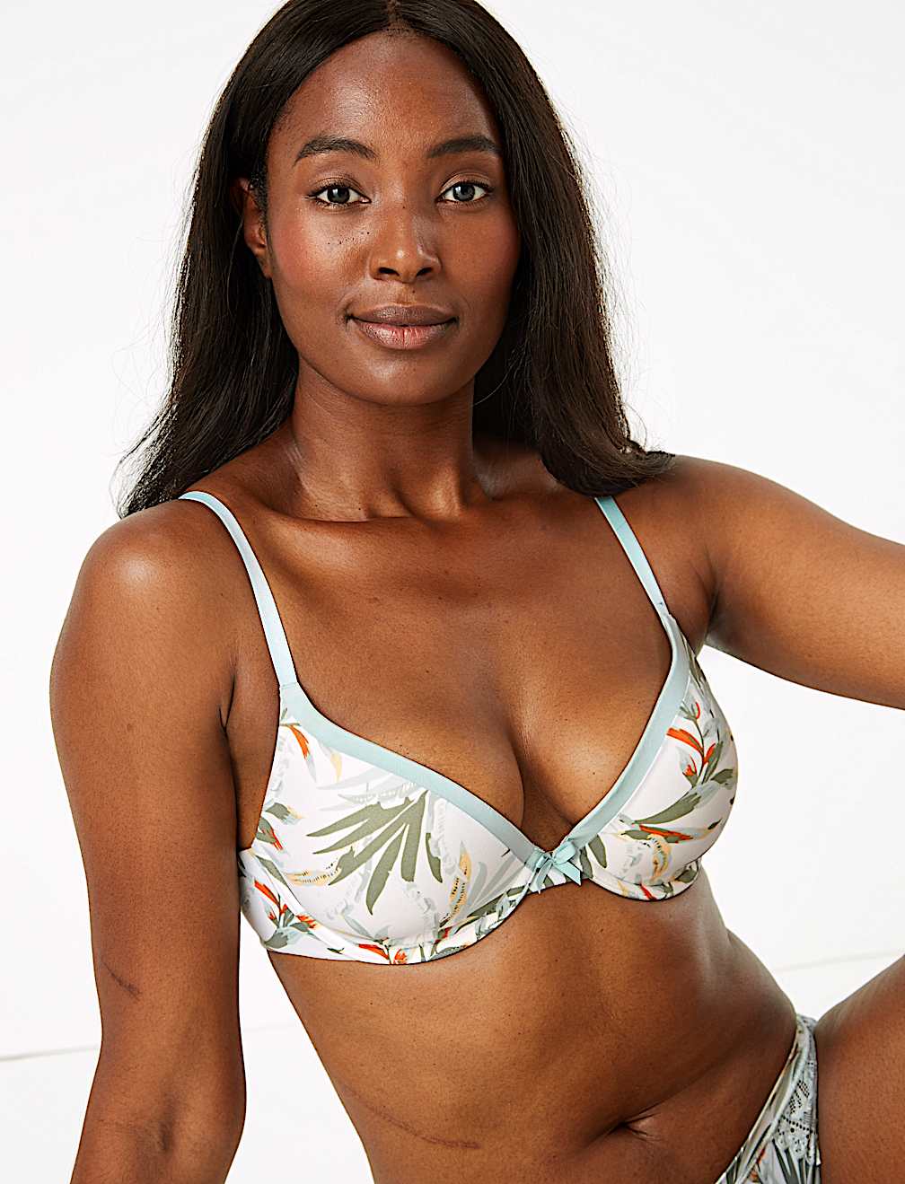 Sumptuously Soft&trade; Plunge T-Shirt Bra A-E