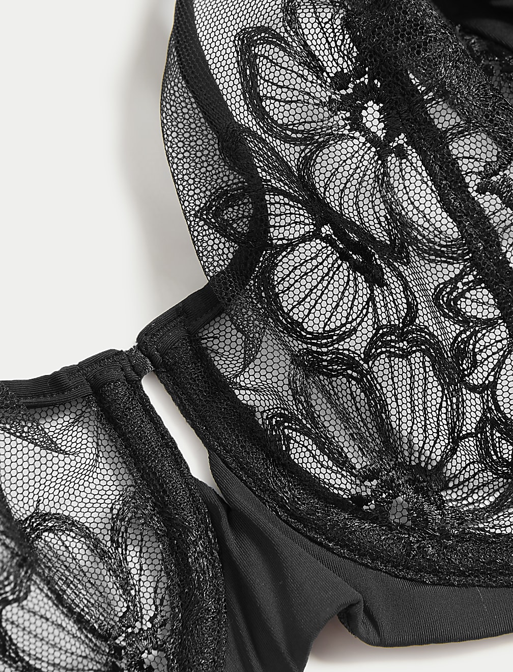 Embrace Embroidered Wired Full Cup Bra A-E