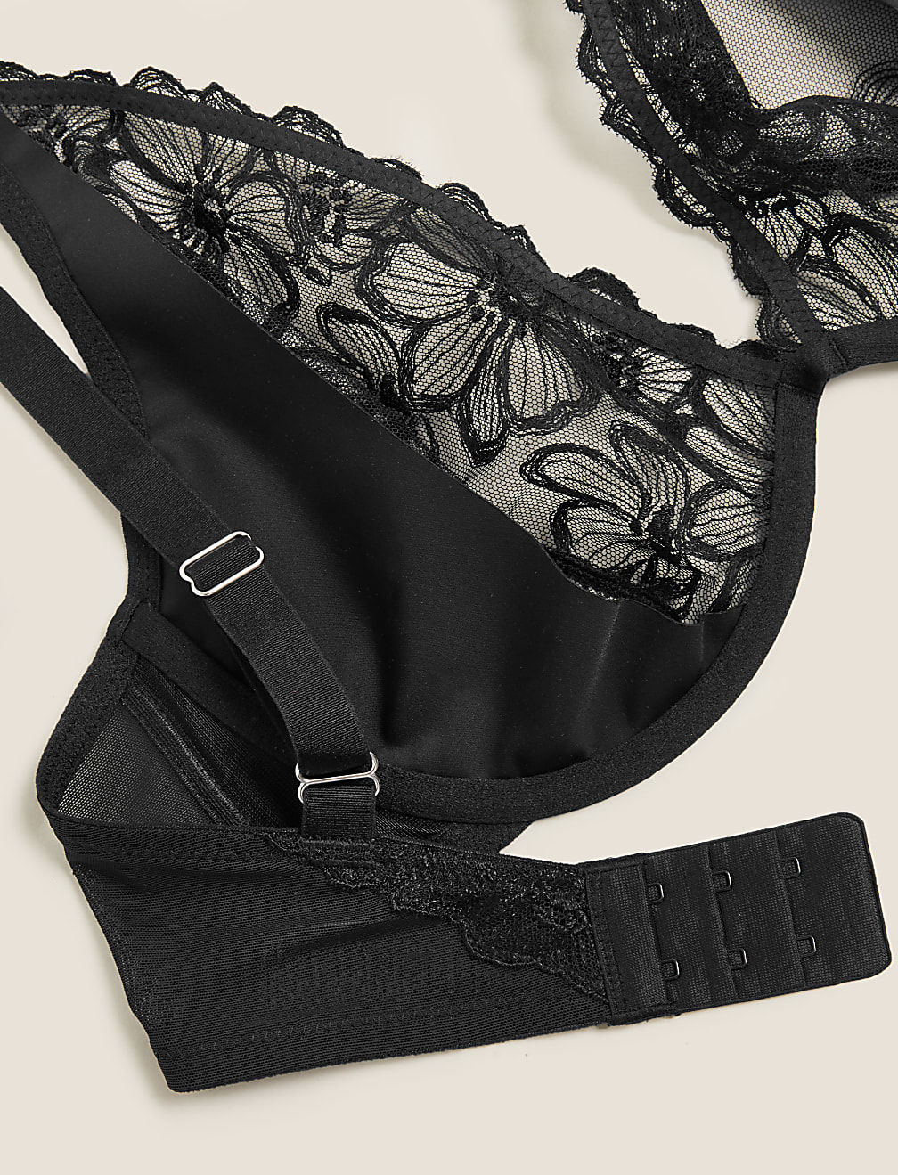 Embrace Underwired Plunge Bra