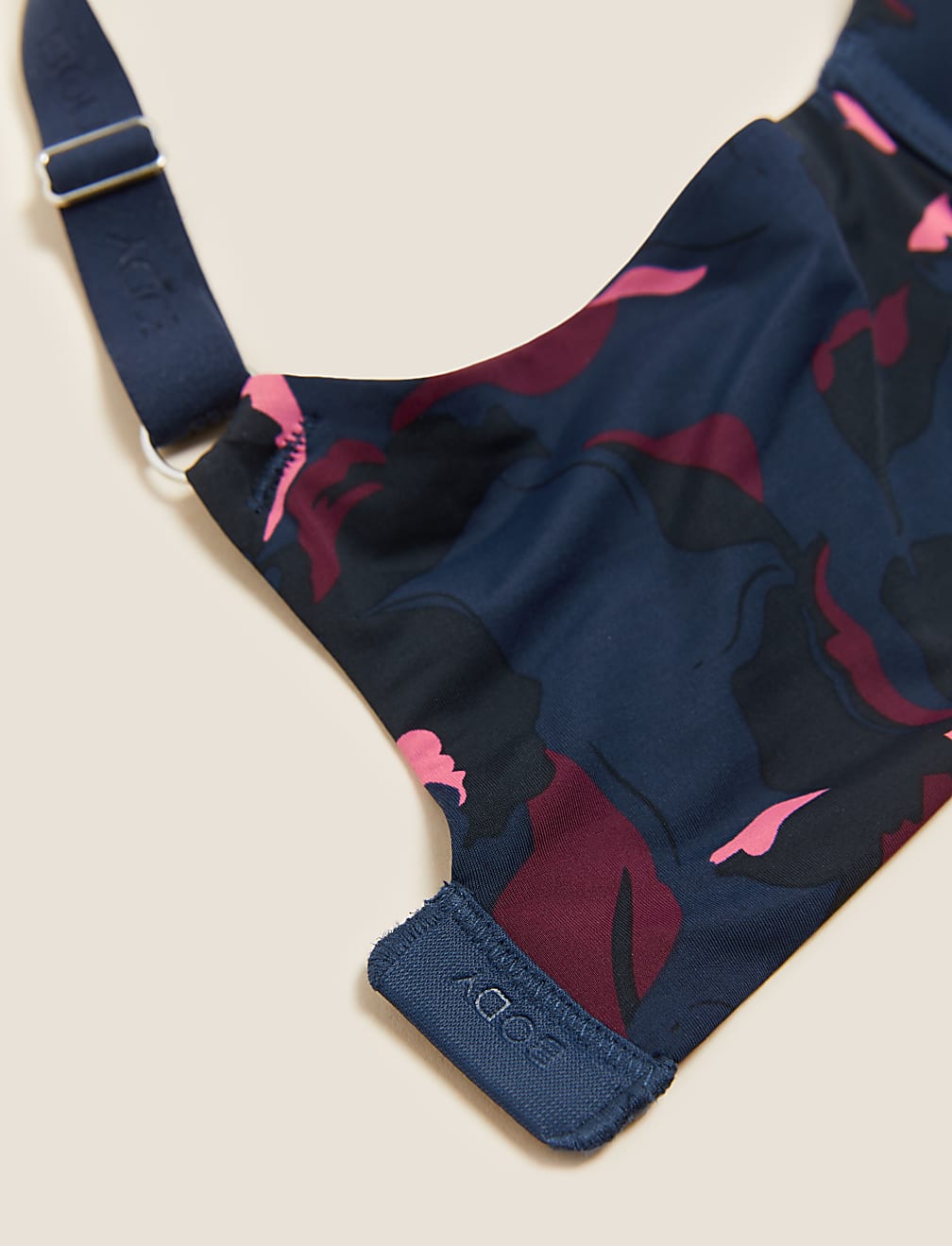 Flexifit&trade; Floral Full Cup T-Shirt Bra A-E