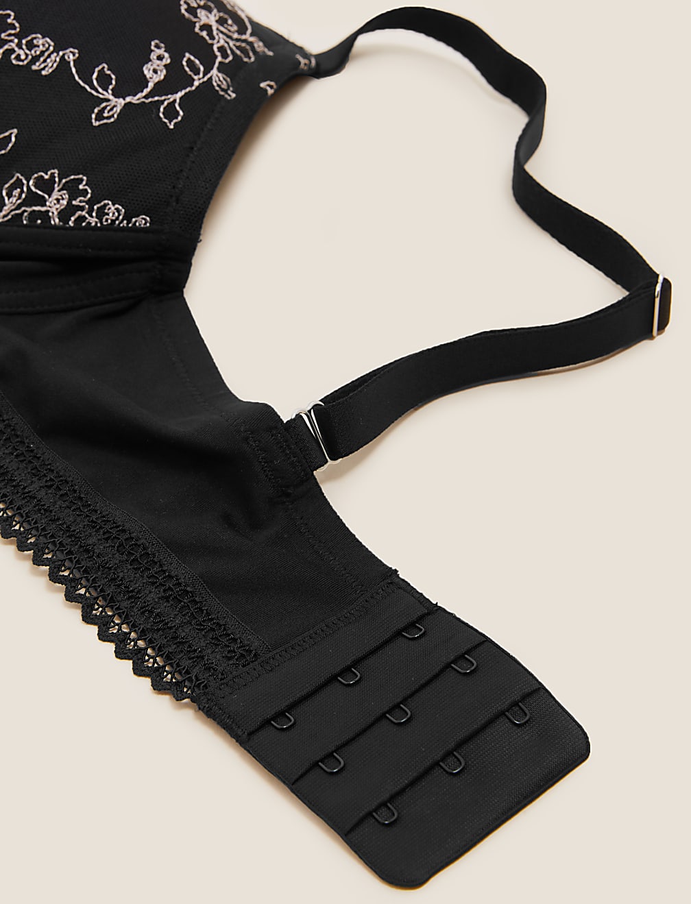 Archive Embroidery Non Wired Plunge Bra A-E