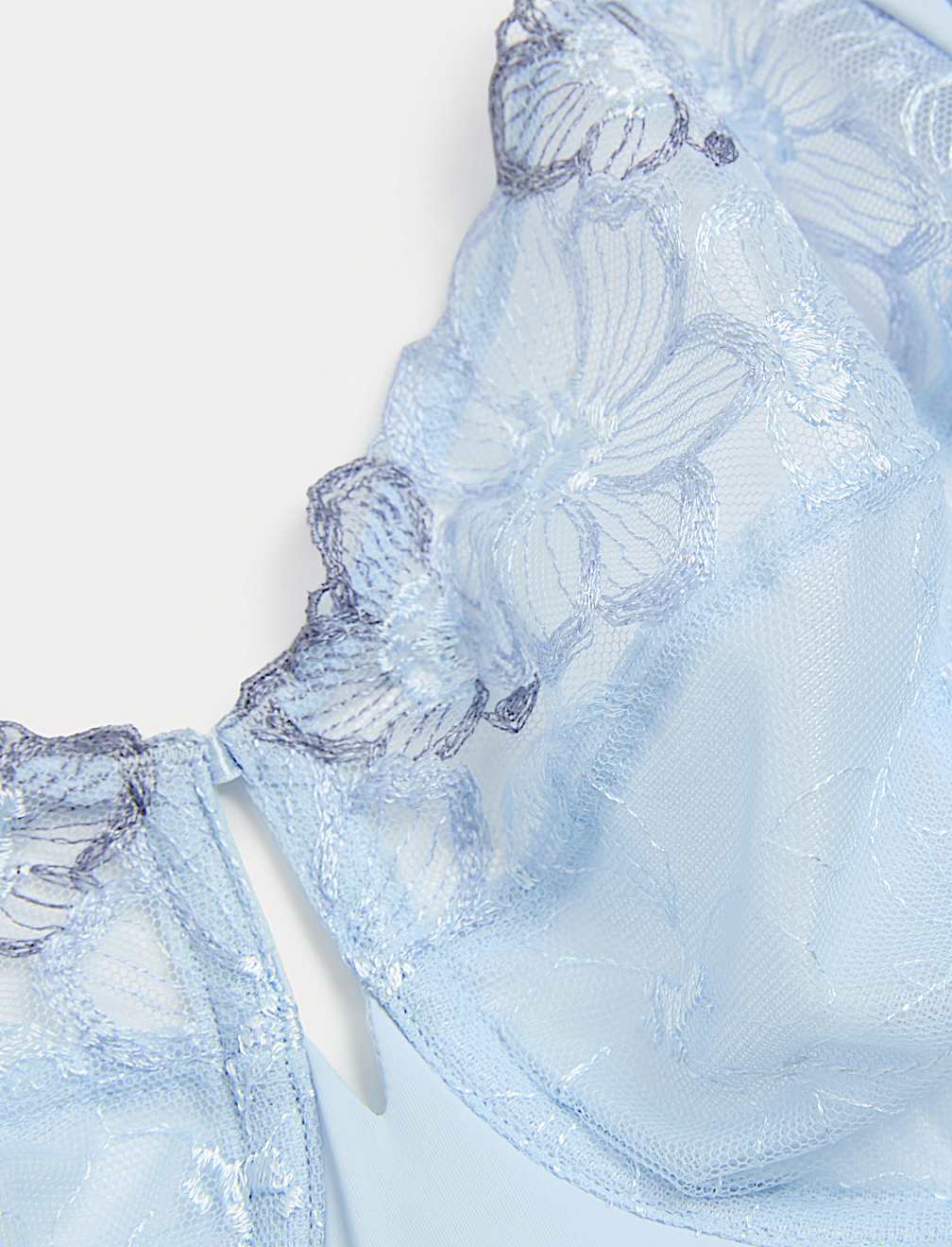 Embrace Wired Extra Support Bra F-J