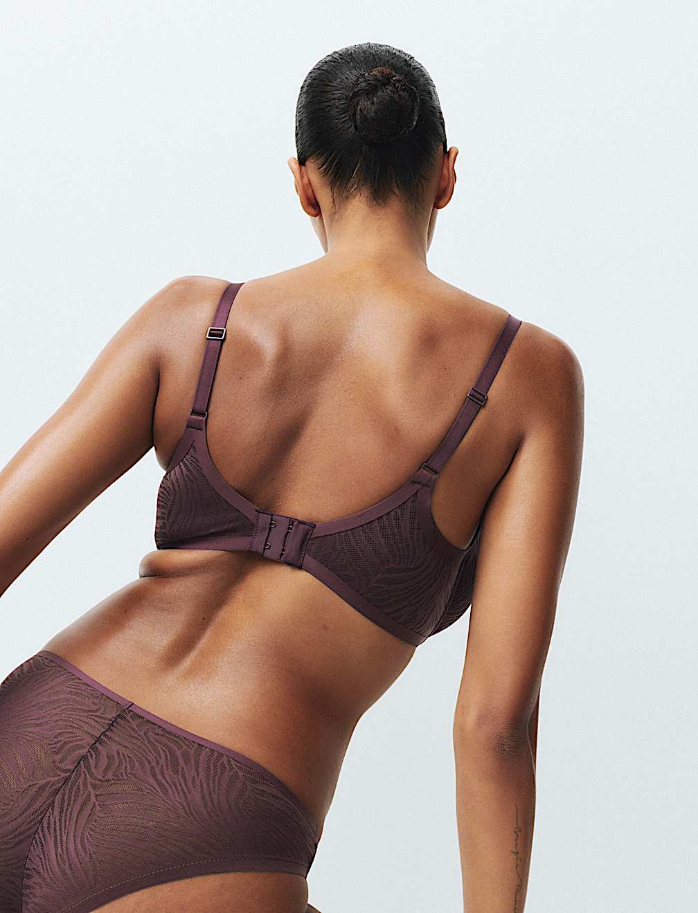 Body Lace Wired Minimiser Bra C-H
