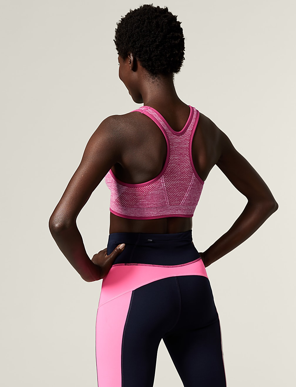 Reversible Seamless Medium Support Sports Bra