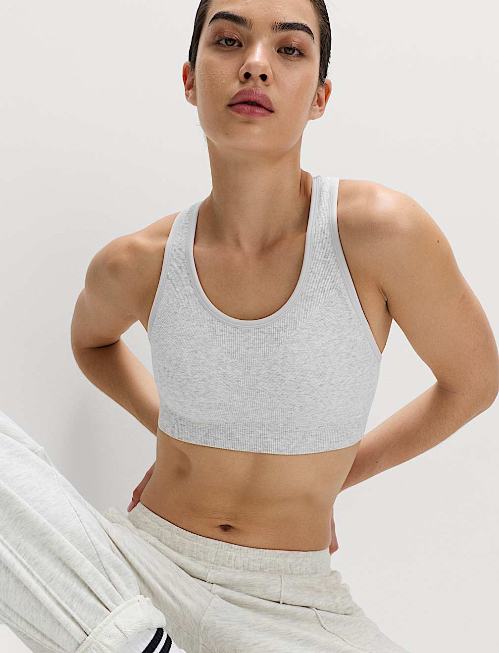Reversible Seamless Medium Support Sports Bra