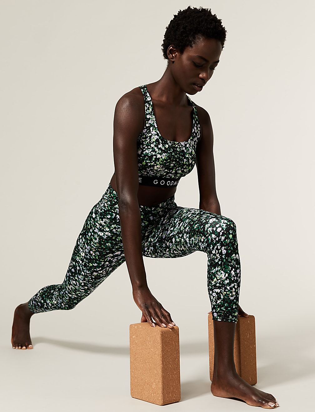 Medium Support Non Wired Crop Top A-E