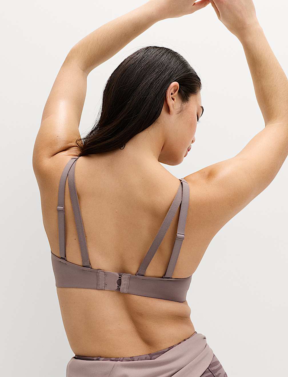 Flexifit&trade; Medium Support Sports Bra (A-E)