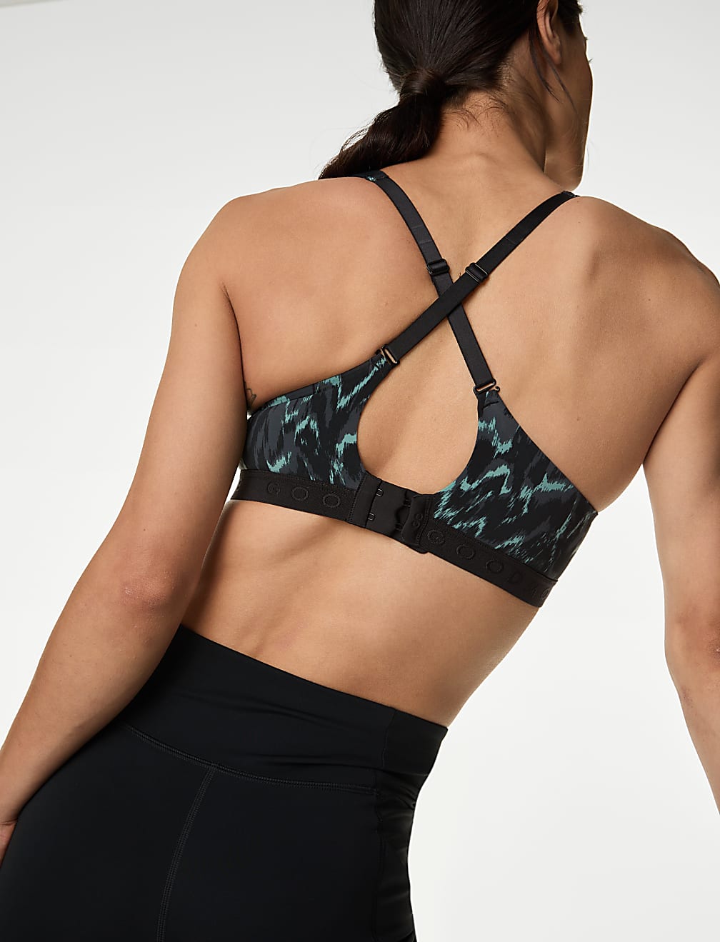 Medium Support Sports Hybrid T-Shirt Bra (A-E)