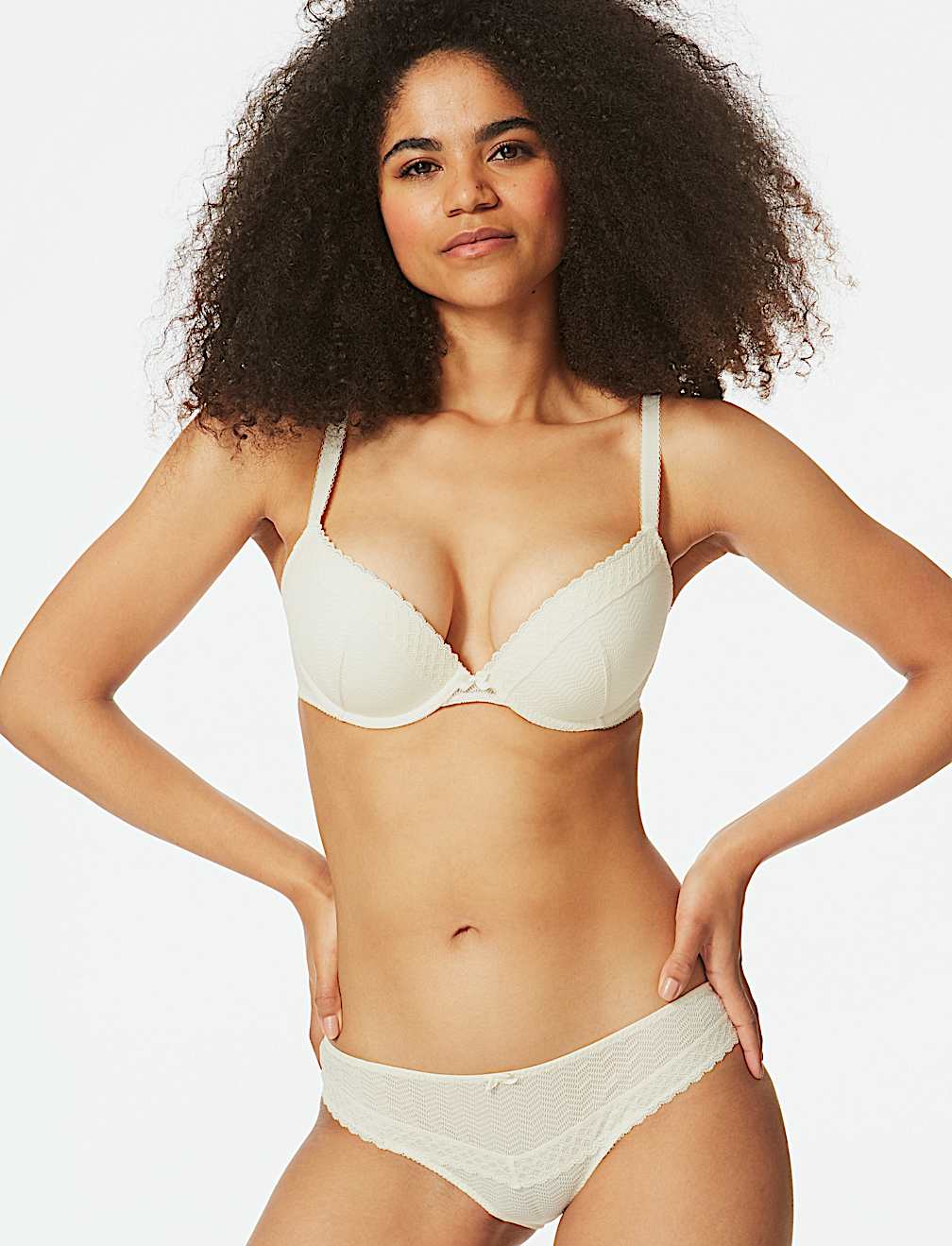 2 Pack Lace Embroidered Push-up Plunge Bras