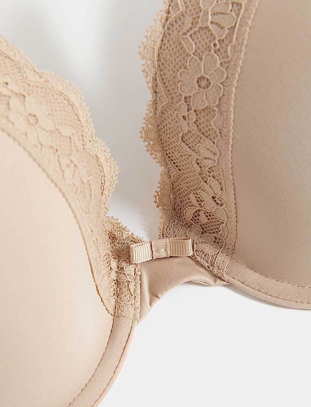 Lace Padded Plunge Wired Bra