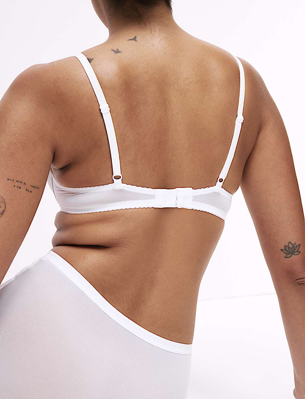 Lace Padded Plunge Wired Bra
