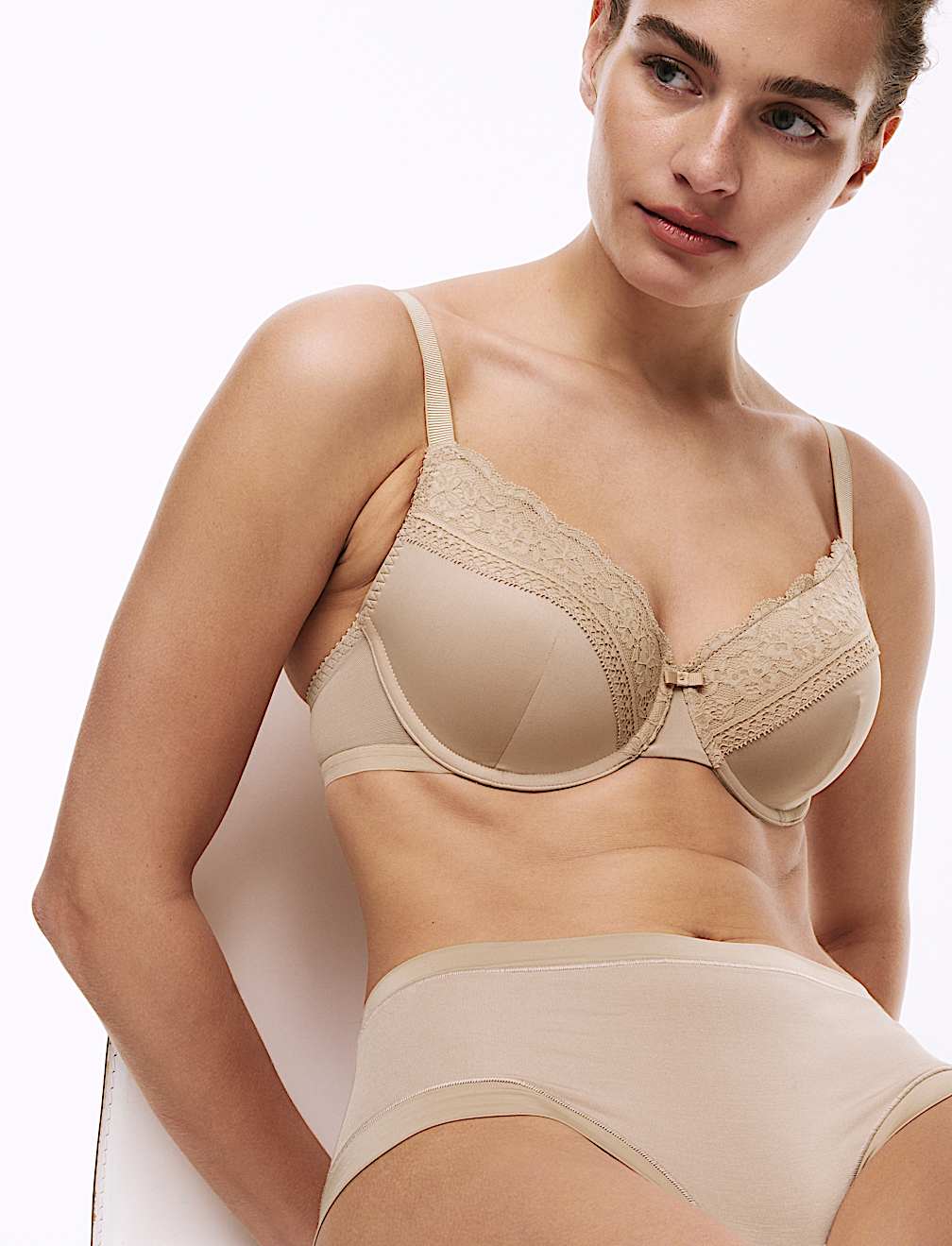 Lace Trim Padded Full Cup Bra