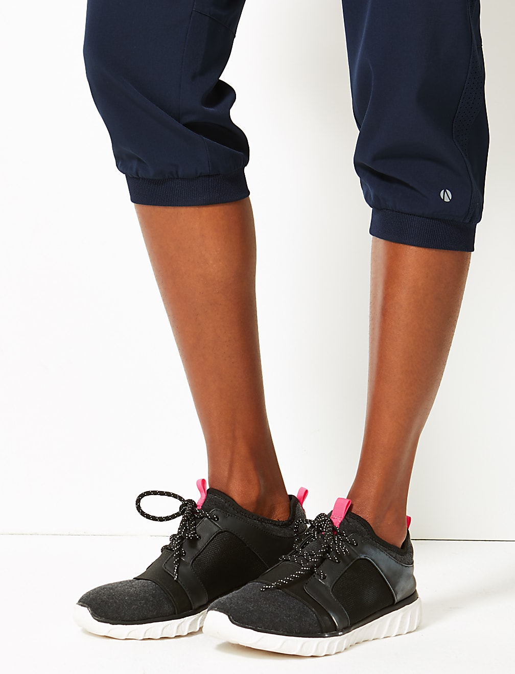 Quick Dry Cropped Joggers