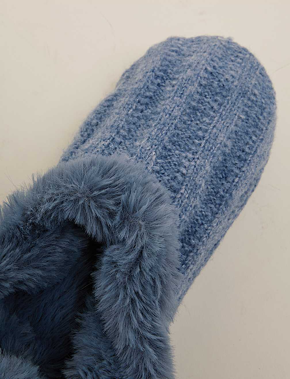 Ribbed Short Bootie Slipper Socks