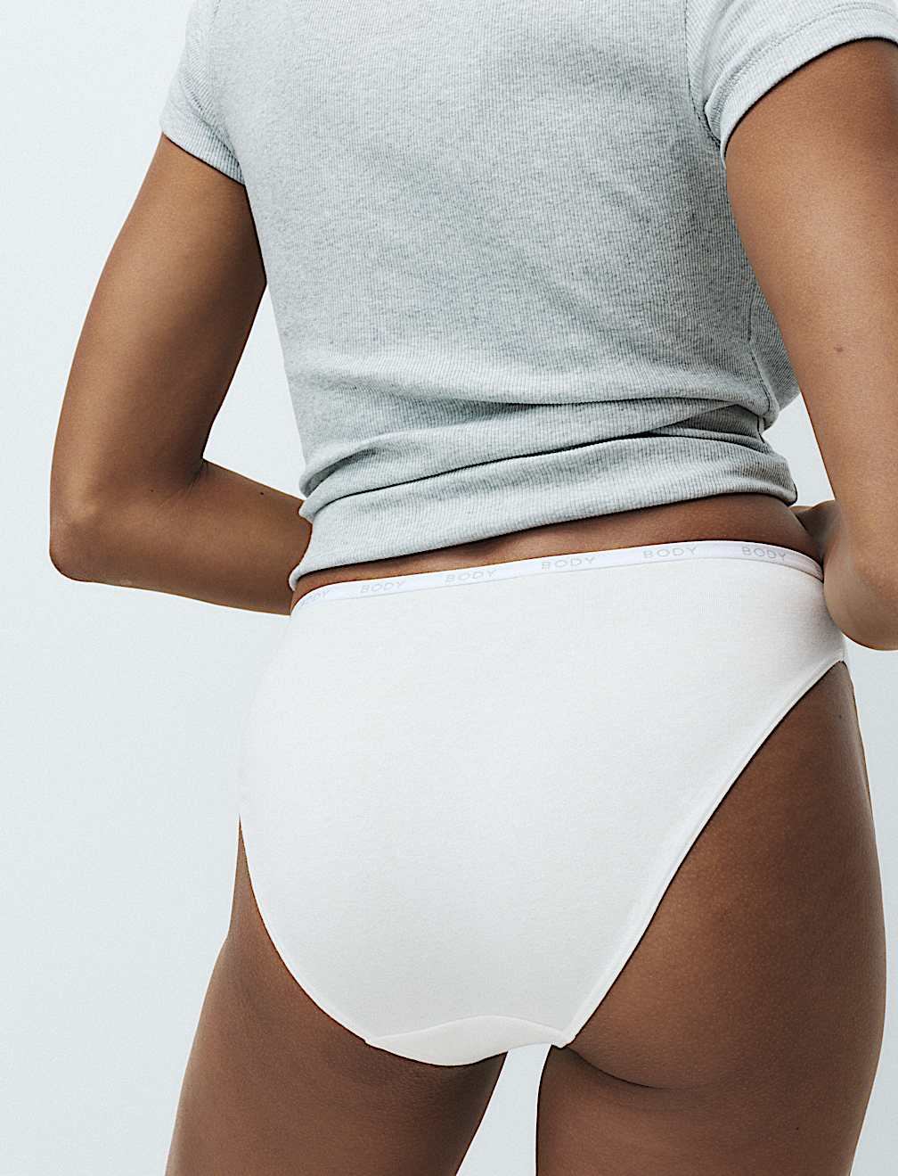 4pk Cotton Rich High Leg Knickers