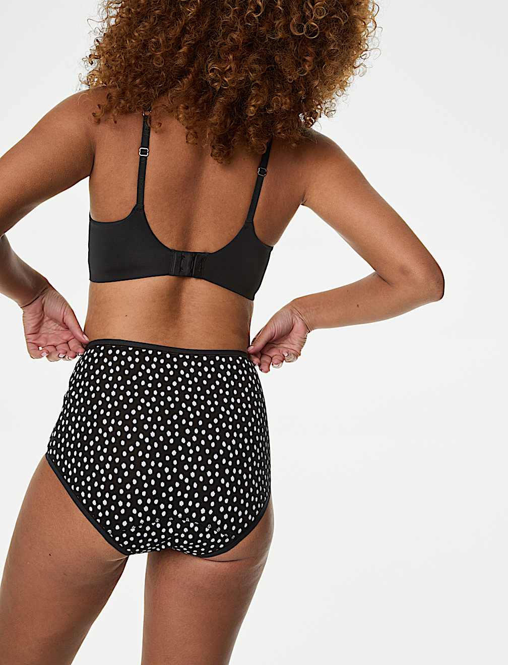 3pk Moderate Absorbency Period Full Briefs