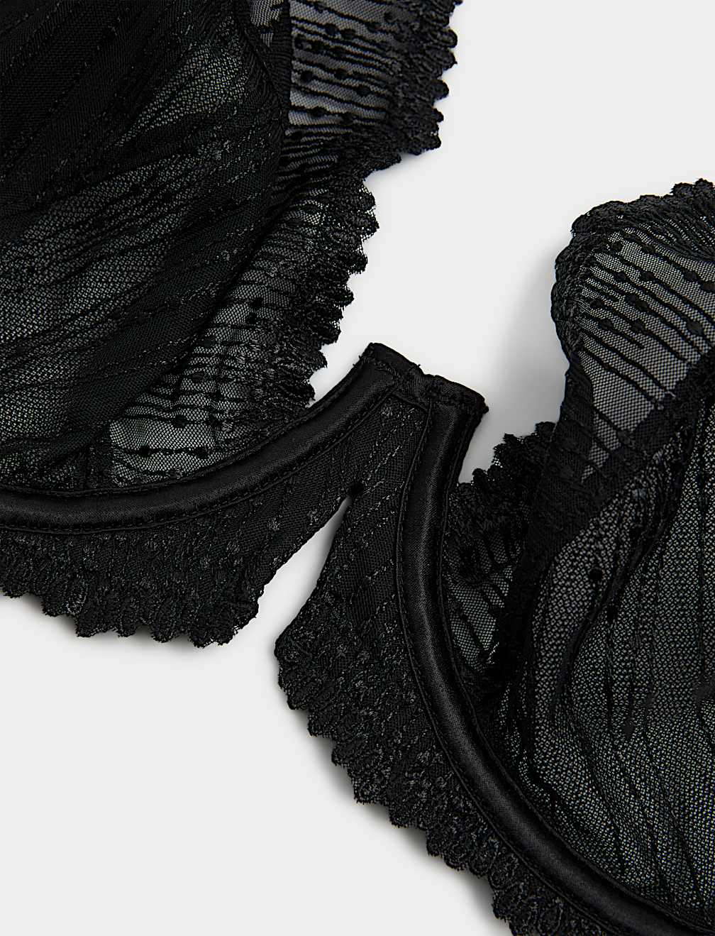 Florence Embroidery Wired Plunge Bra (F-H)