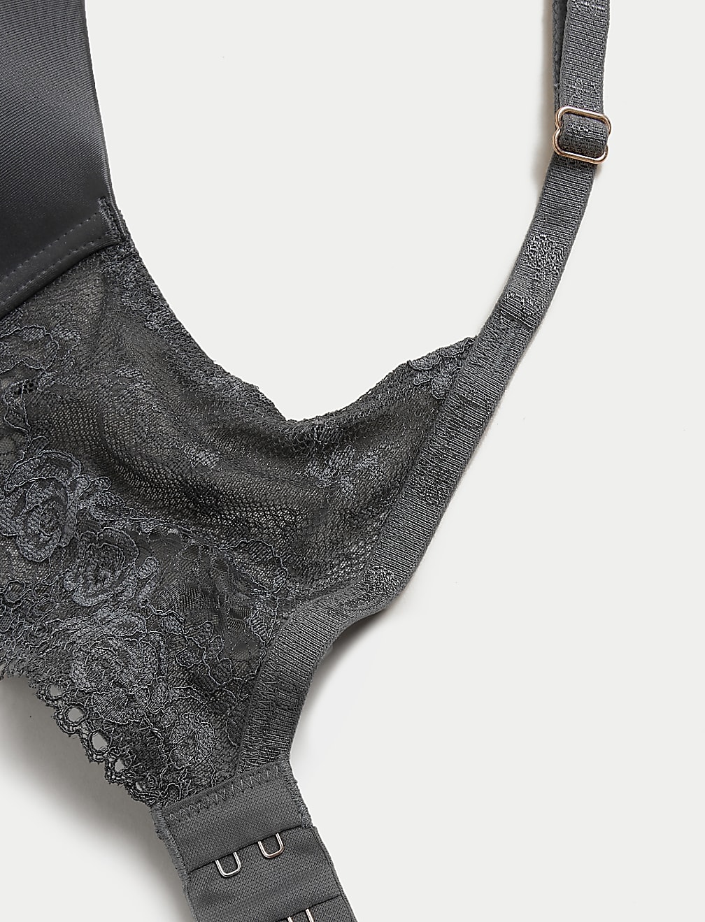 Smoothing Padded Plunge Bra