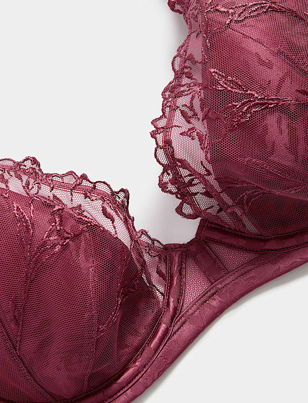 Lisianthus Embroidery Wired Plunge Bra A-E