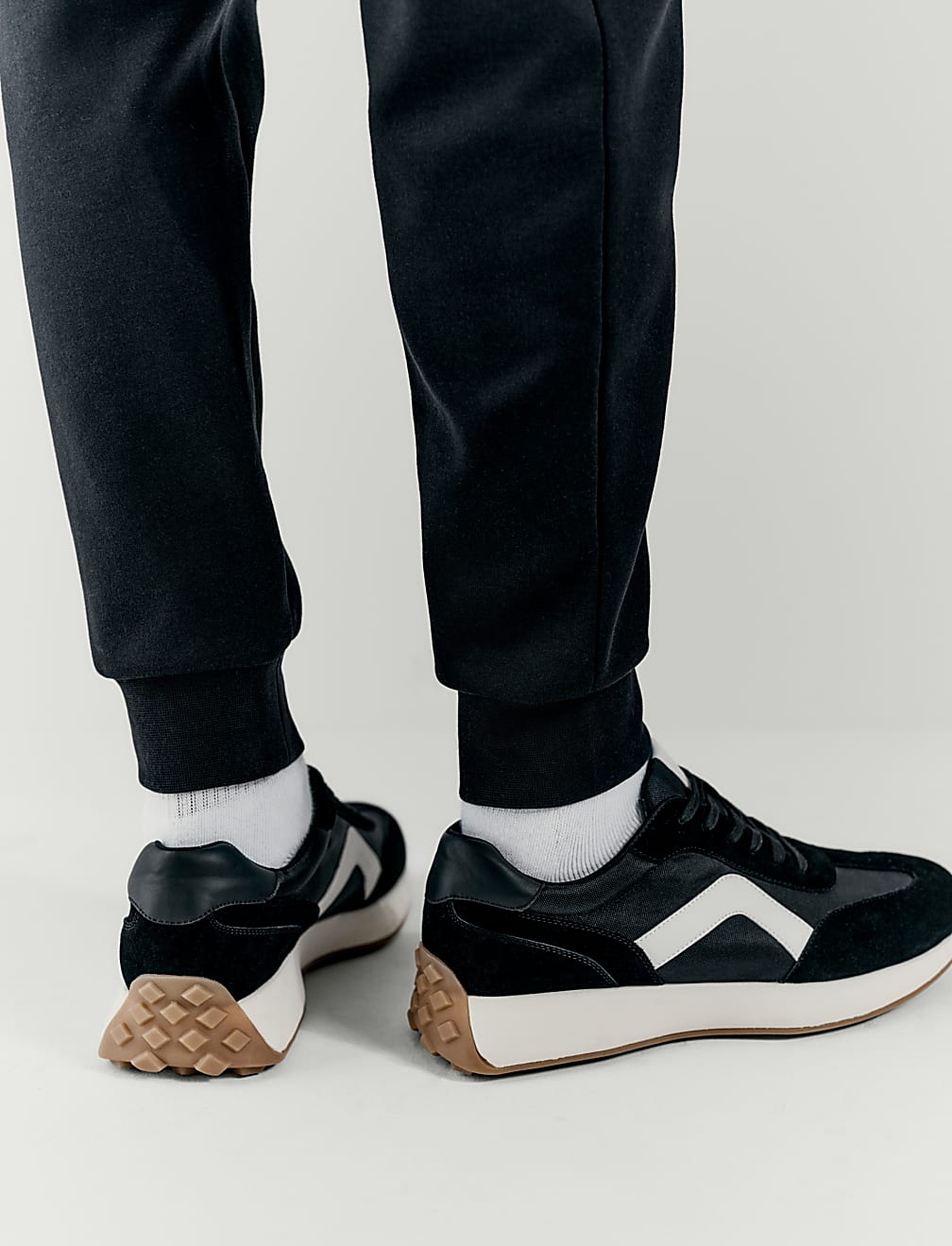 Lace-Up Trainers with Freshfeet™