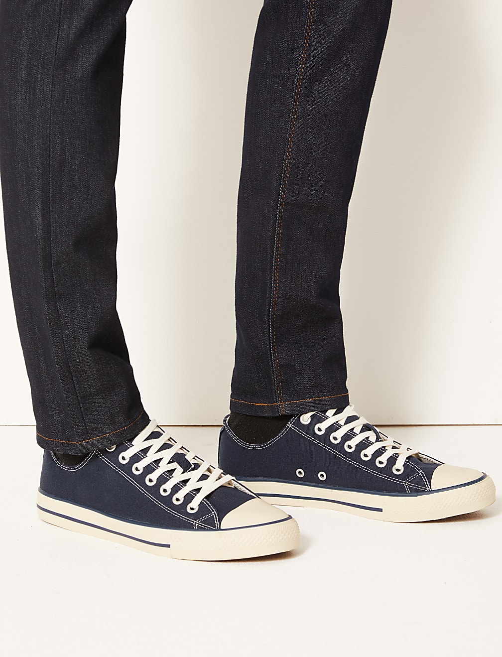 Canvas Lace up Pumps