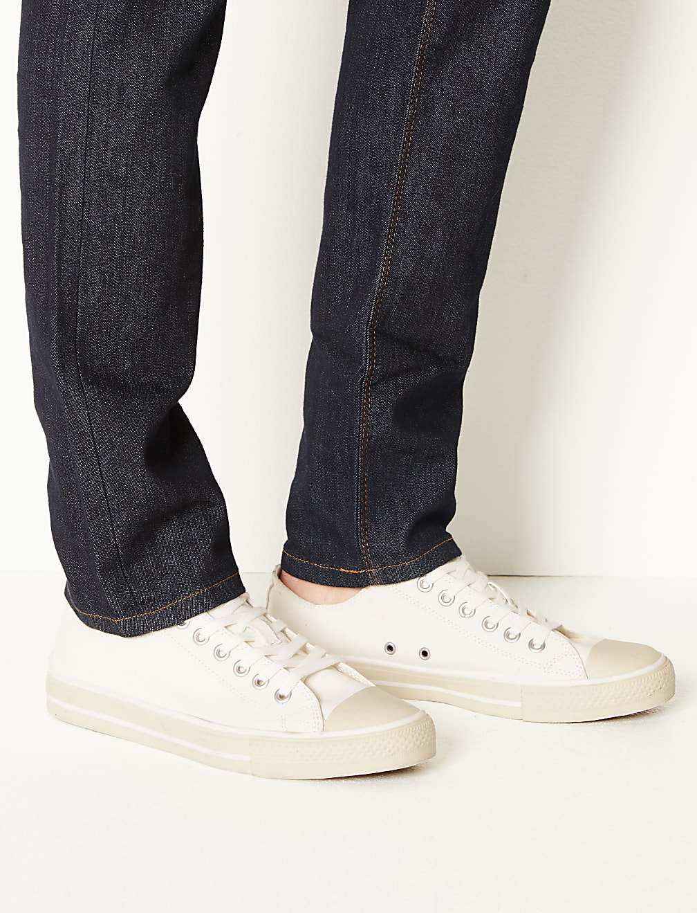 Canvas Lace-up Pumps