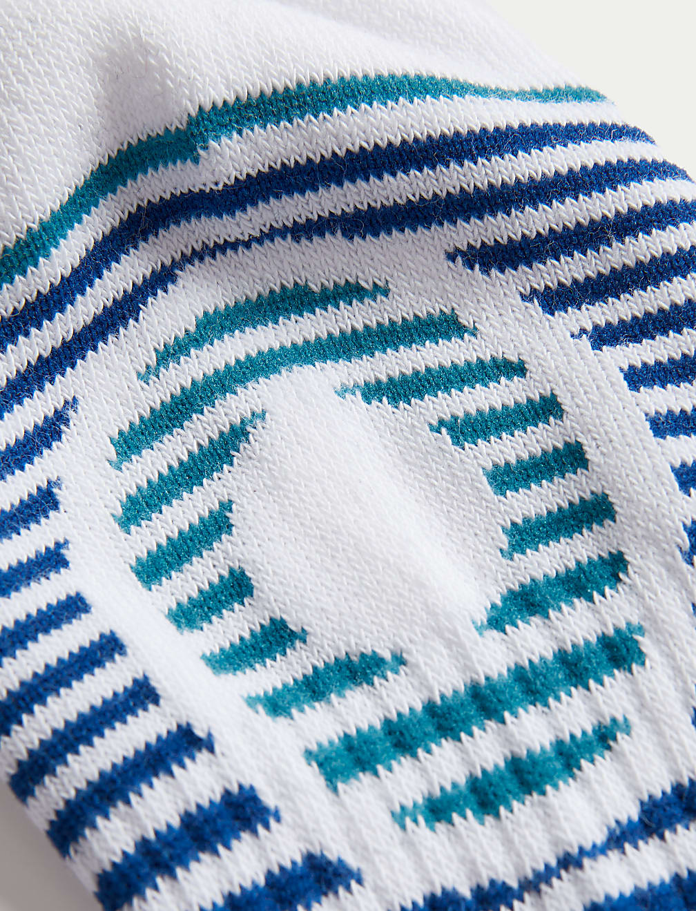 5pk Freshfeet™ Cushioned Sports Socks