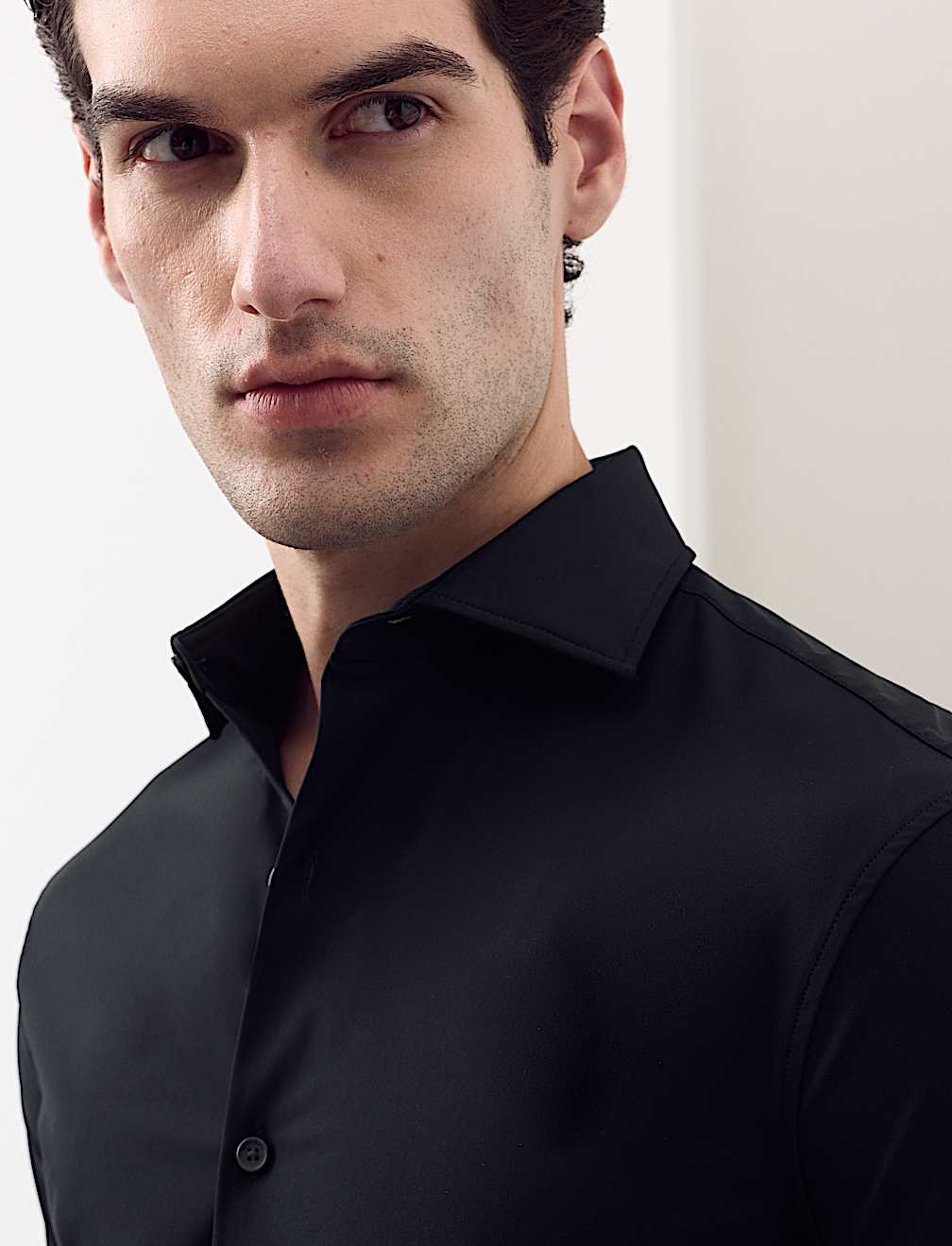 Silm Fit Stretch Performance Shirt