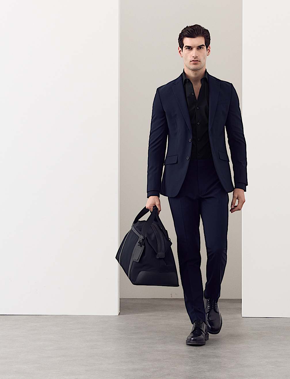 Silm Fit Stretch Performance Shirt