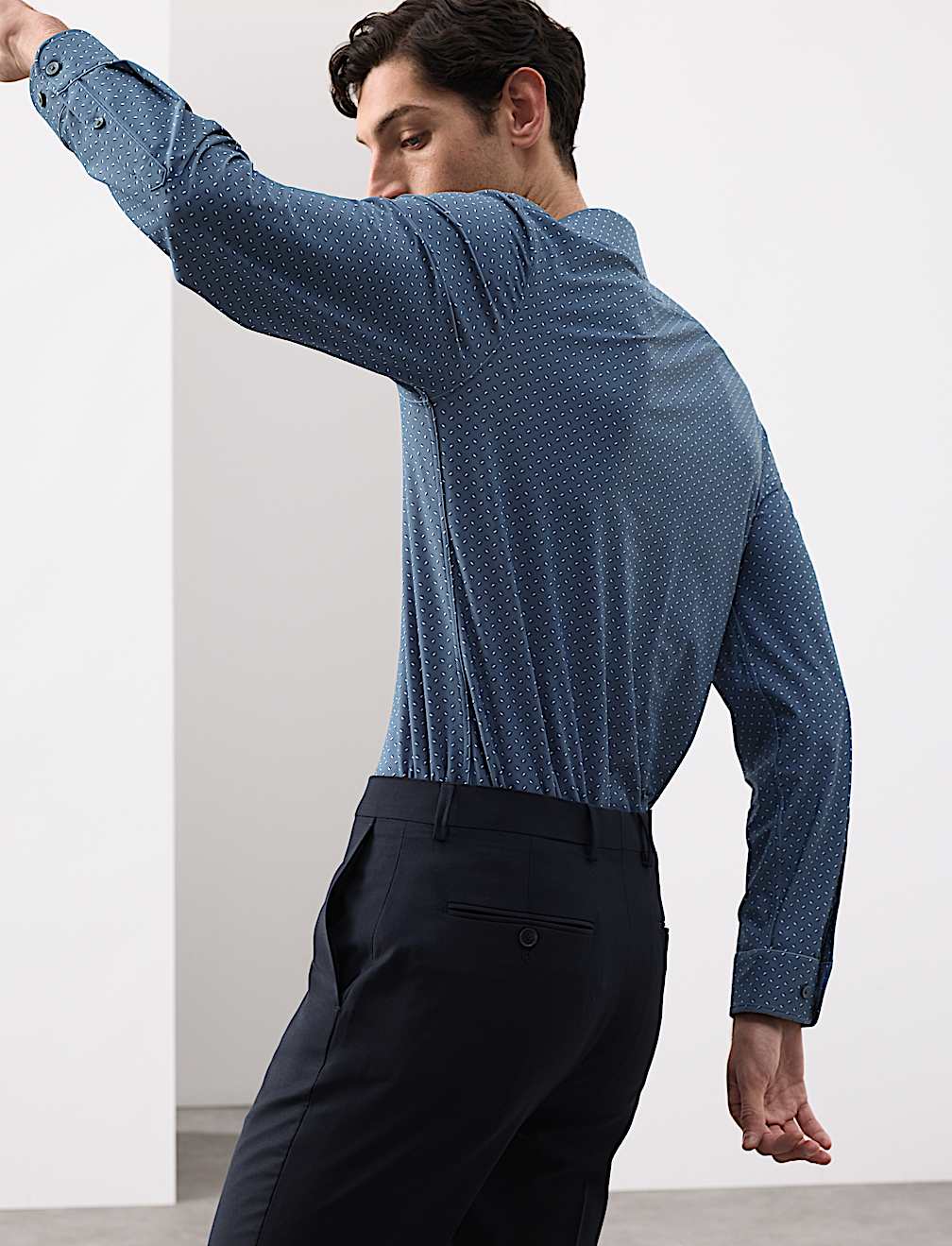 Tailored Fit Stretch Performance Printed Shirt