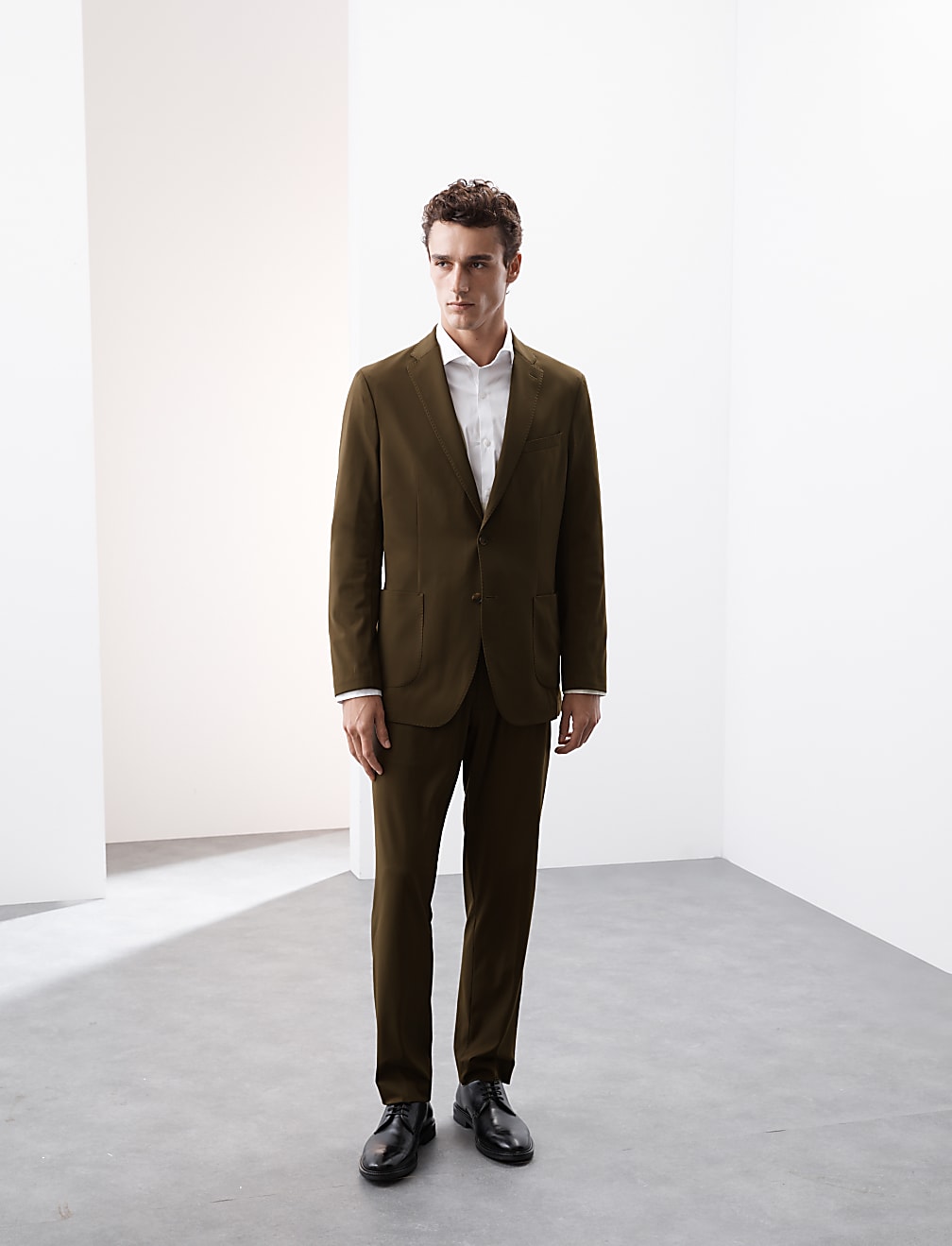 Tailored Fit Packable Suit Trousers
