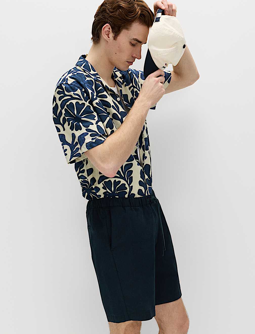 Cotton Linen Blend Stretch Shorts