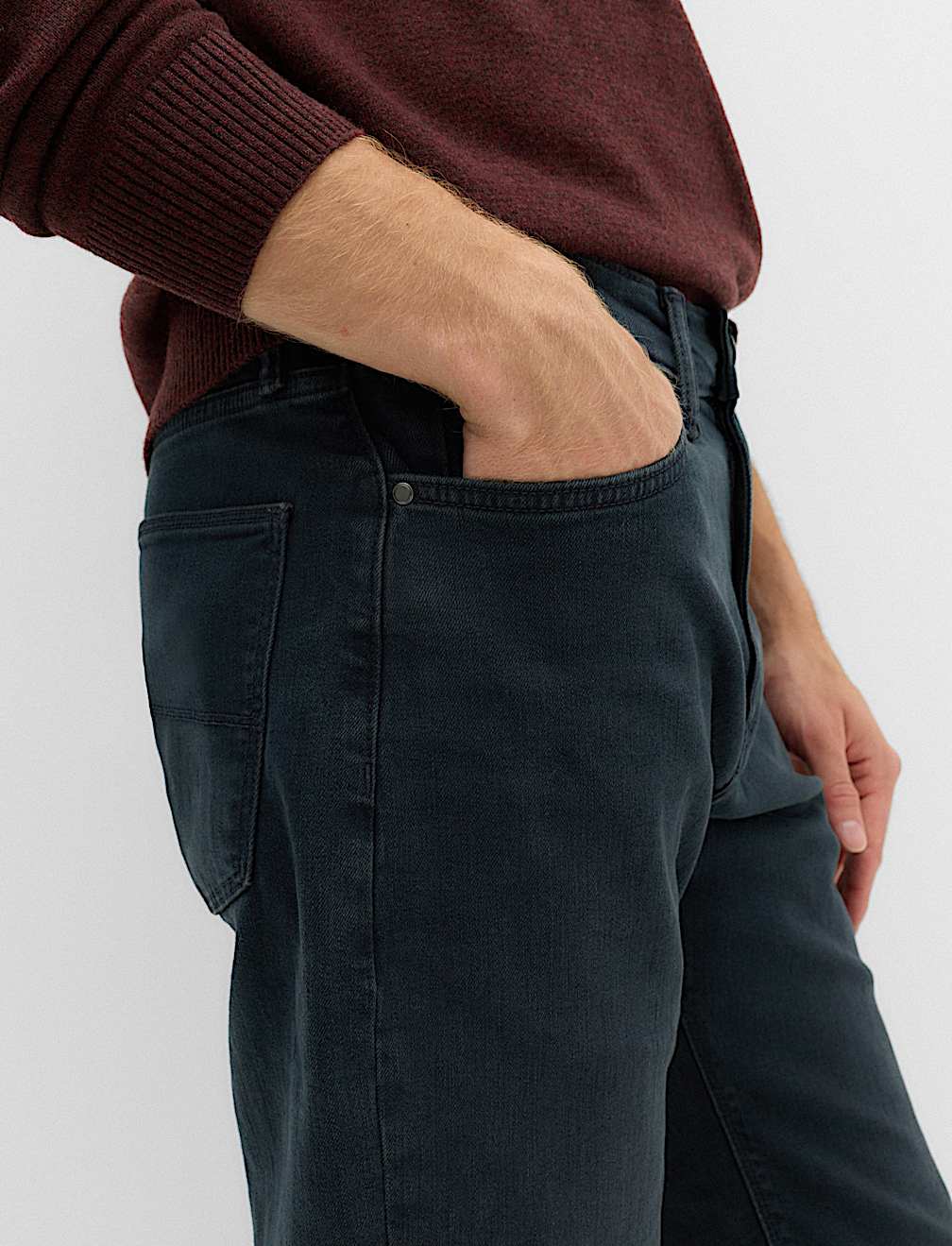 Straight Fit Stretch Jeans