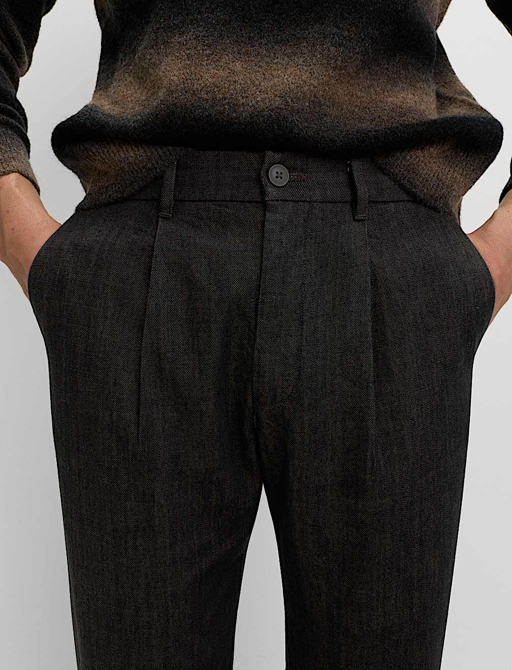 Tapered Fit Smart Pleat Jeans