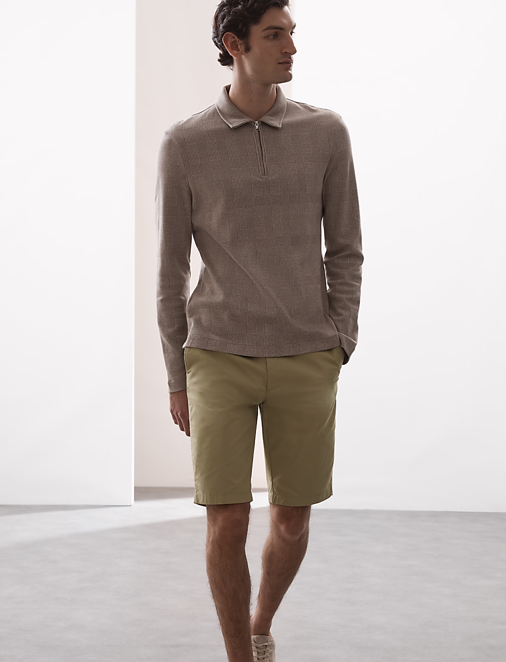 Regular Fit Super Lightweight Chino Shorts