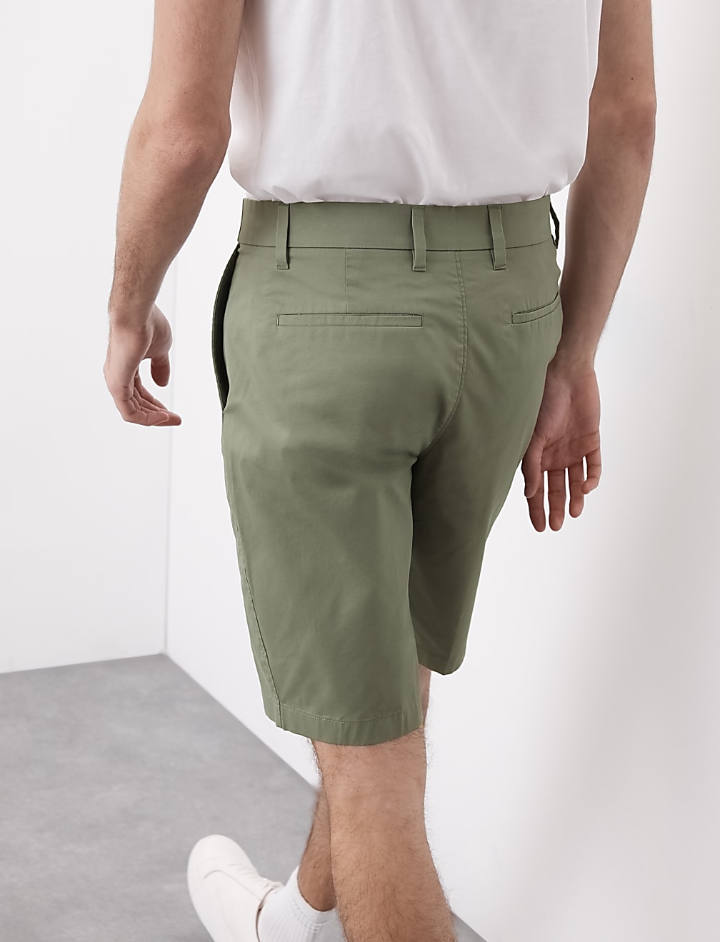 Regular Fit Super Lightweight Chino Shorts