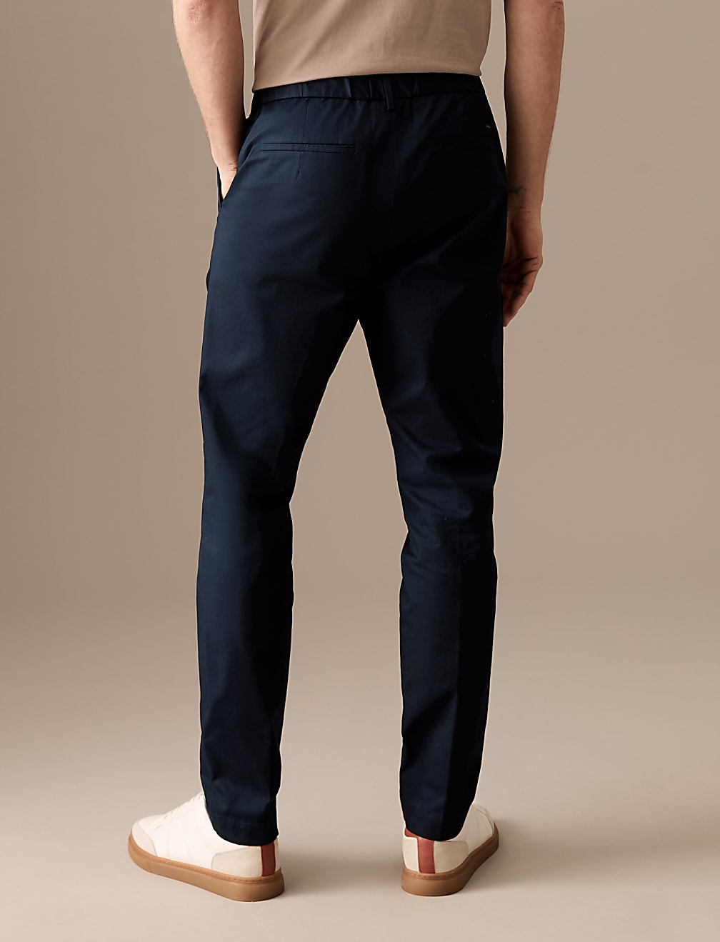Tapered Fit Pleat Front Stretch Chinos