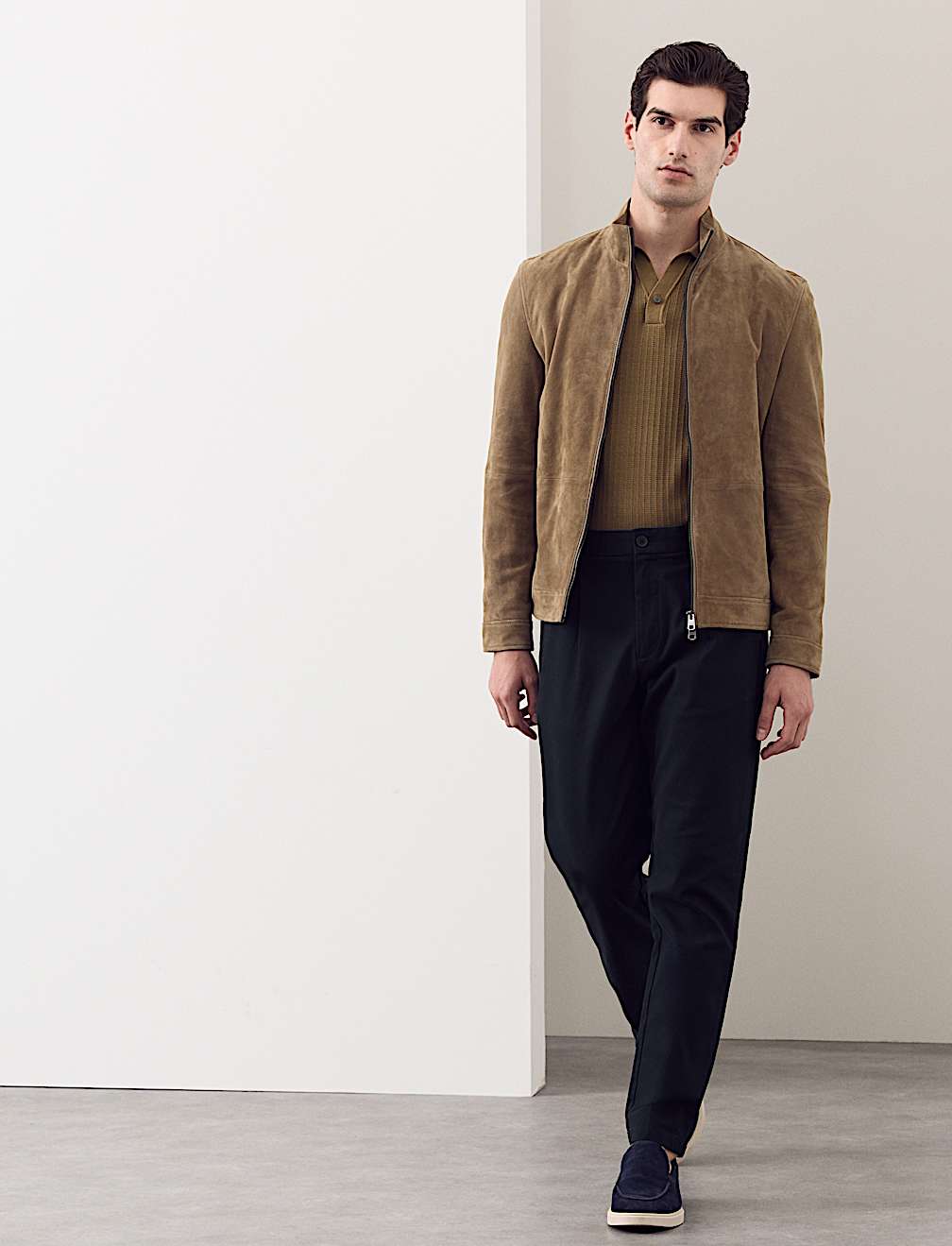 Tapered Fit Textured Dobby Pleat Front Chinos